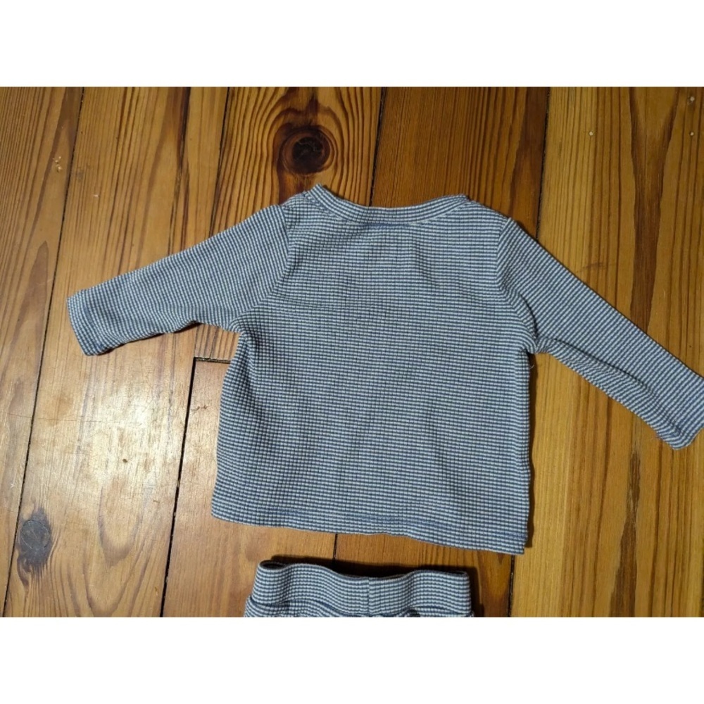 Baby Gap blue striped outfit - Picture 3 of 6
